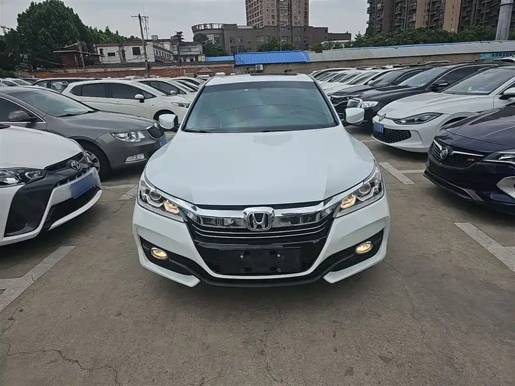 Honda Accord 2018 — фото 3