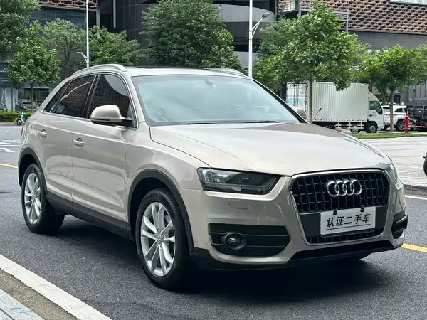 Audi Q3 2015