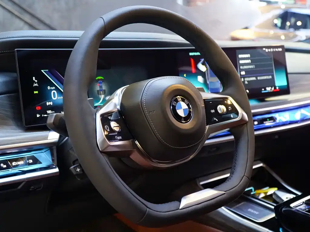 BMW 7 Series 2023 — фото 18
