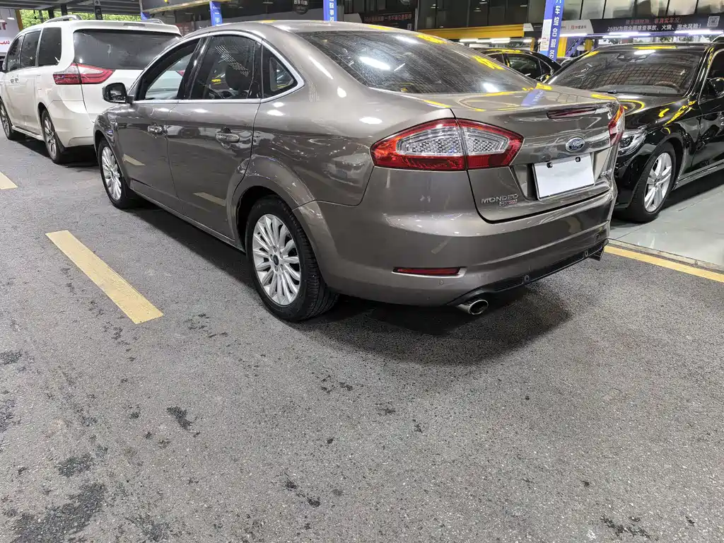 Ford Mondeo Zhisheng 2013 — фото 10