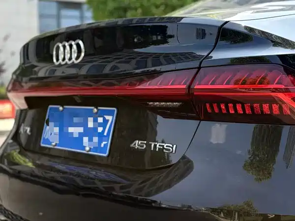 Audi A7L 2024