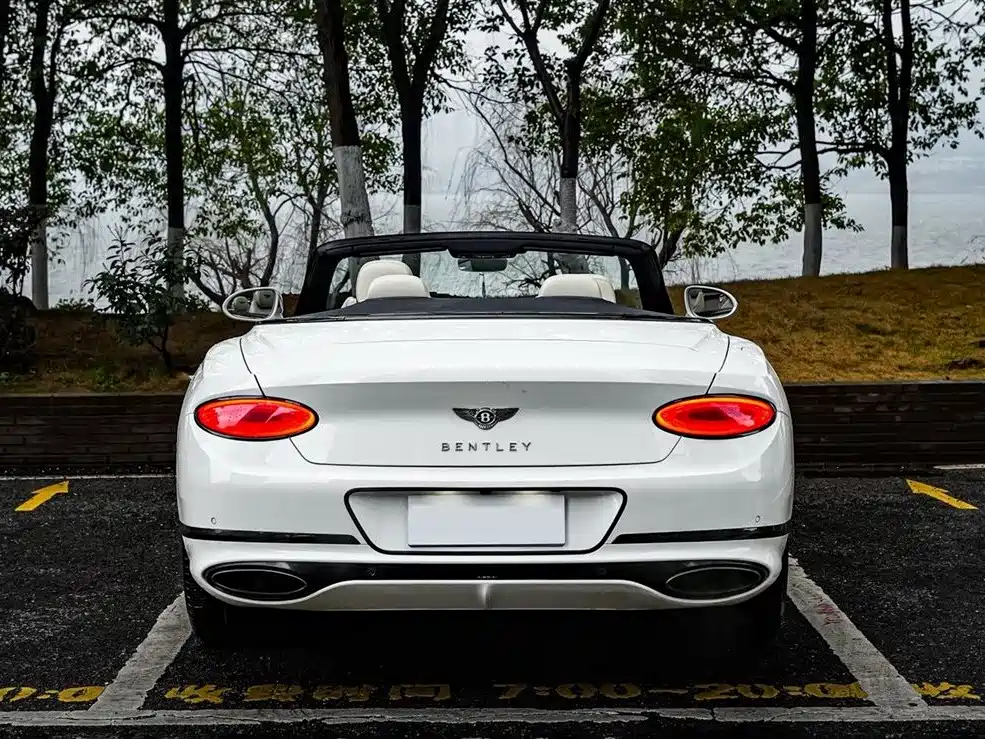 Bentley Continental 2021