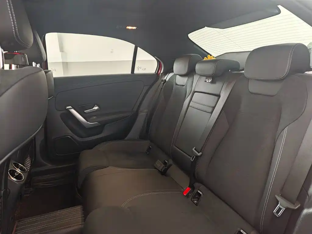 Mercedes-Benz A-Class 2021 — фото 16