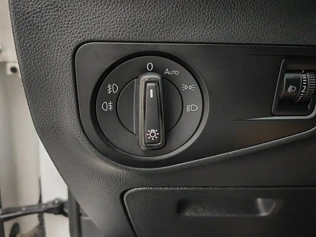Volkswagen Tiguan L 2017 — фото 21