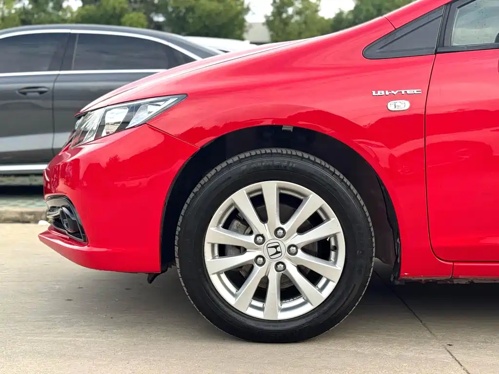 Honda Civic 2015 — фото 10