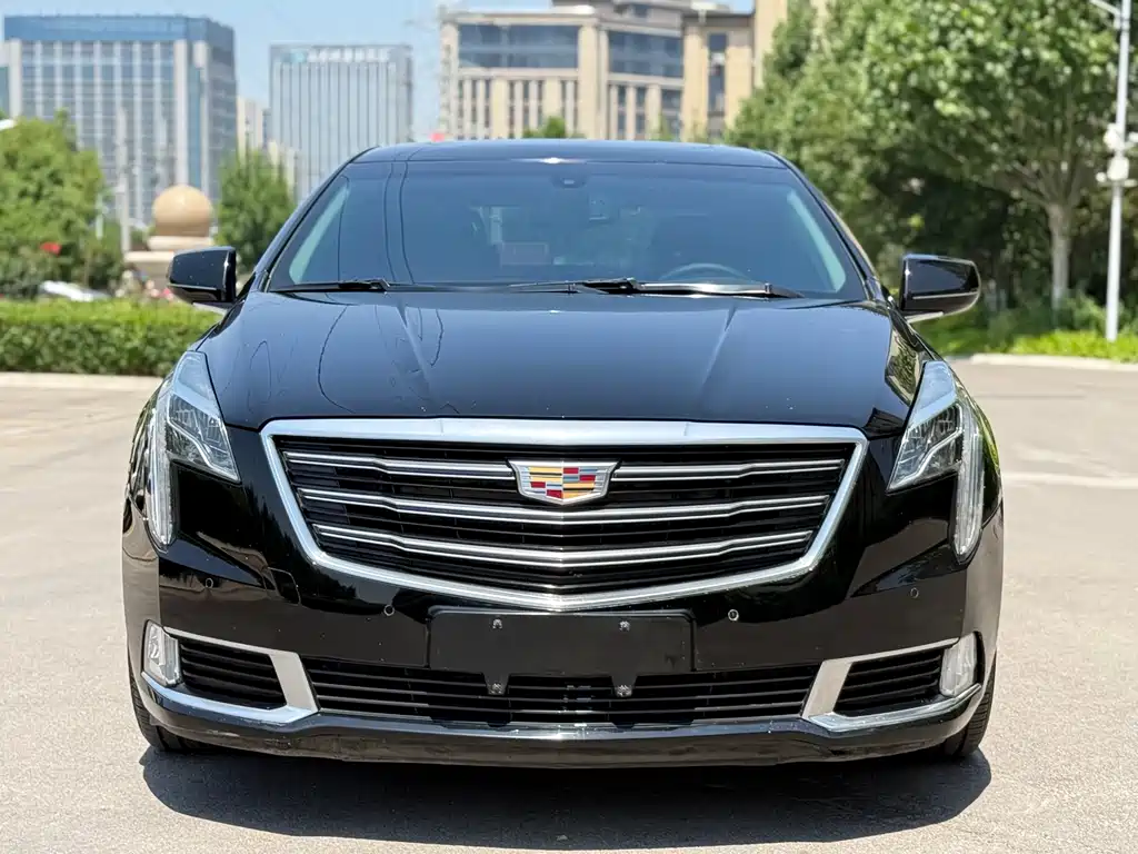 Cadillac XTS 2017 — фото 2