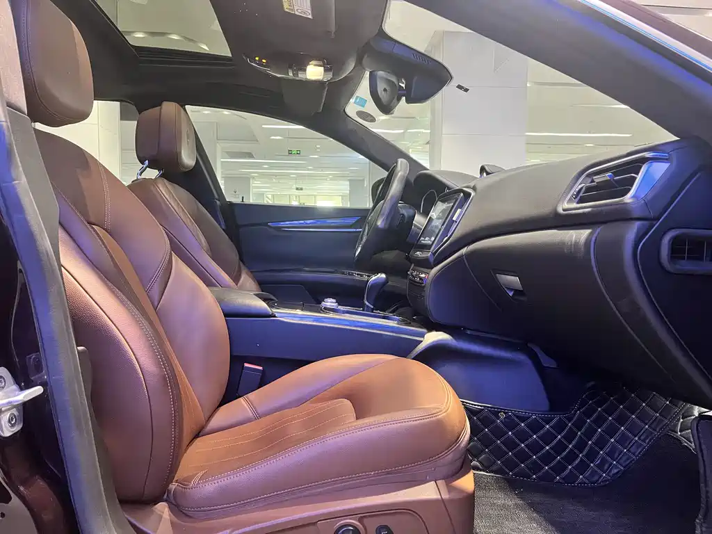 Maserati Ghibli 2018 — фото 6