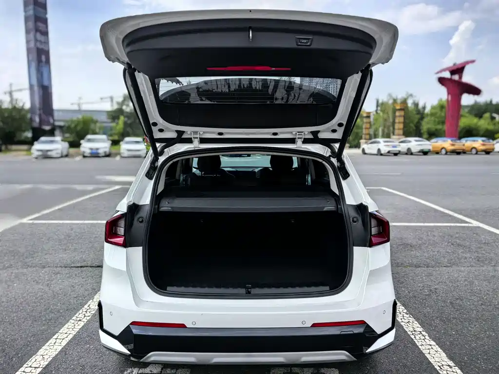 BMW X1 2023 — фото 8