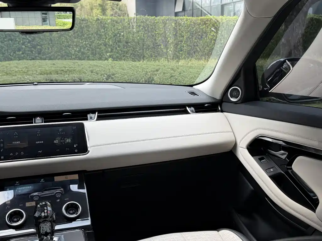 Land Rover Evoque 2022 — фото 22