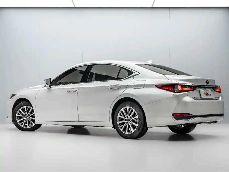 Lexus ES 2023 — фото 5