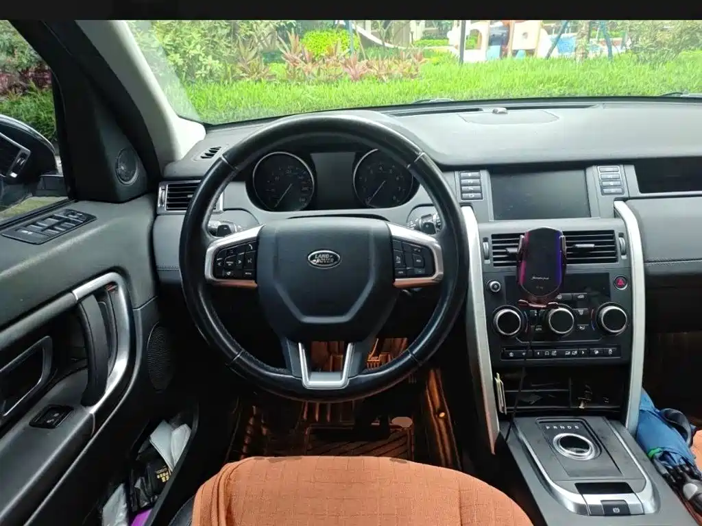 Land Rover Discovery Sport 2019 — фото 13