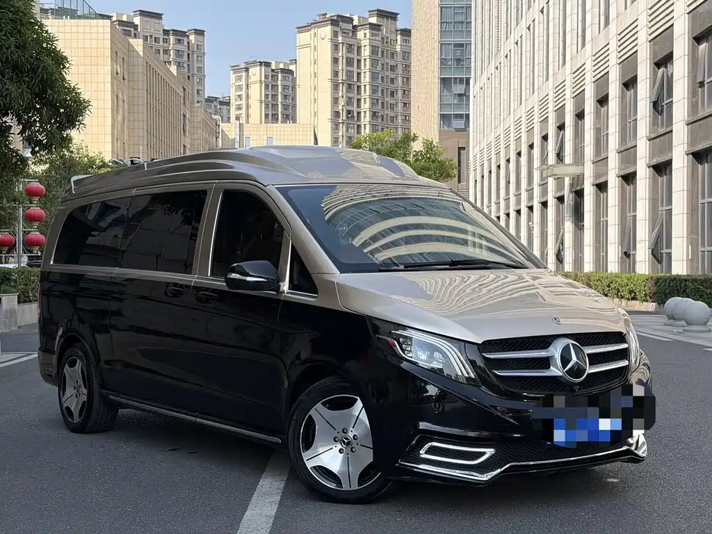 Mercedes-Benz V-Class 2023 — фото 3