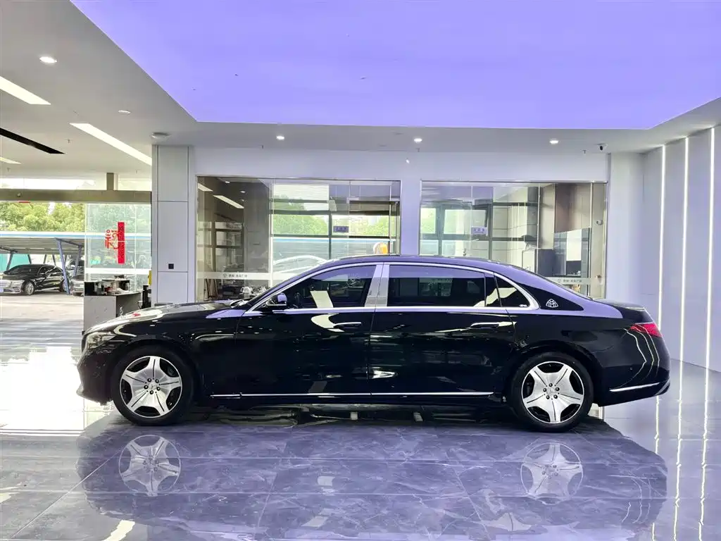 Mercedes-Benz S-Class 2023
