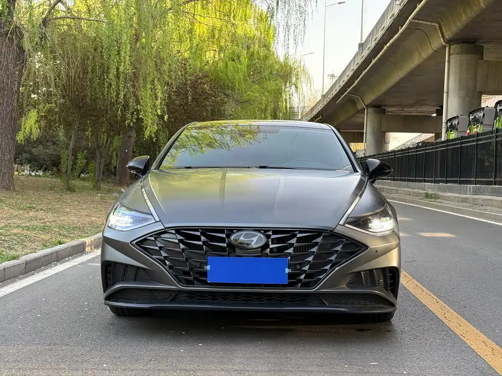 Hyundai Sonata 2022 — фото 2