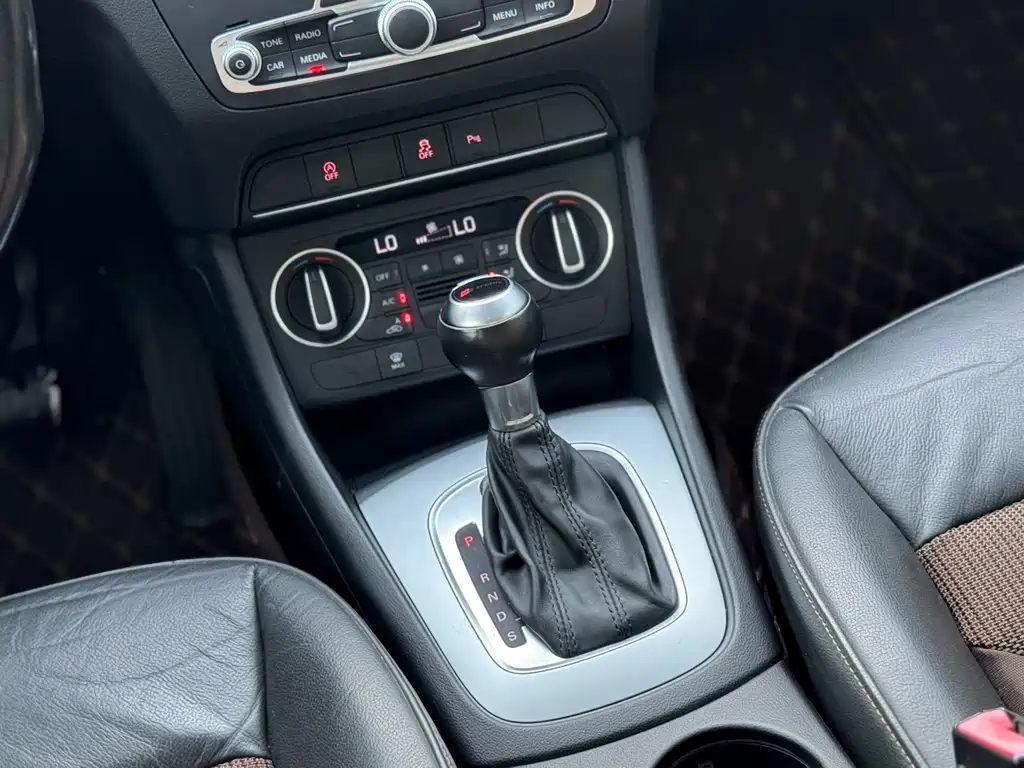 Audi Q3 2017 — фото 15