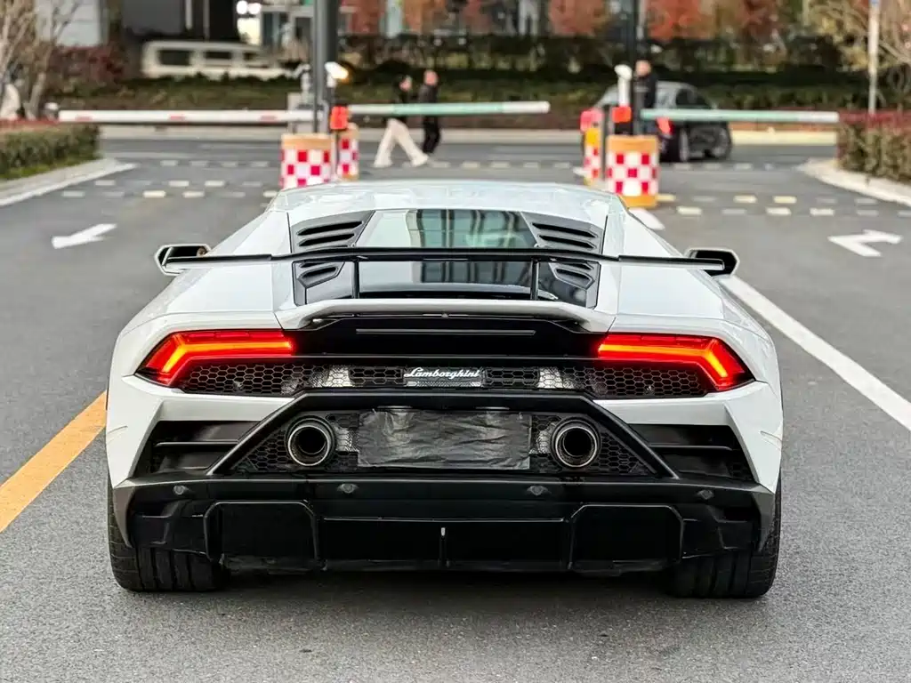 Lamborghini Huracán 2021 — фото 5