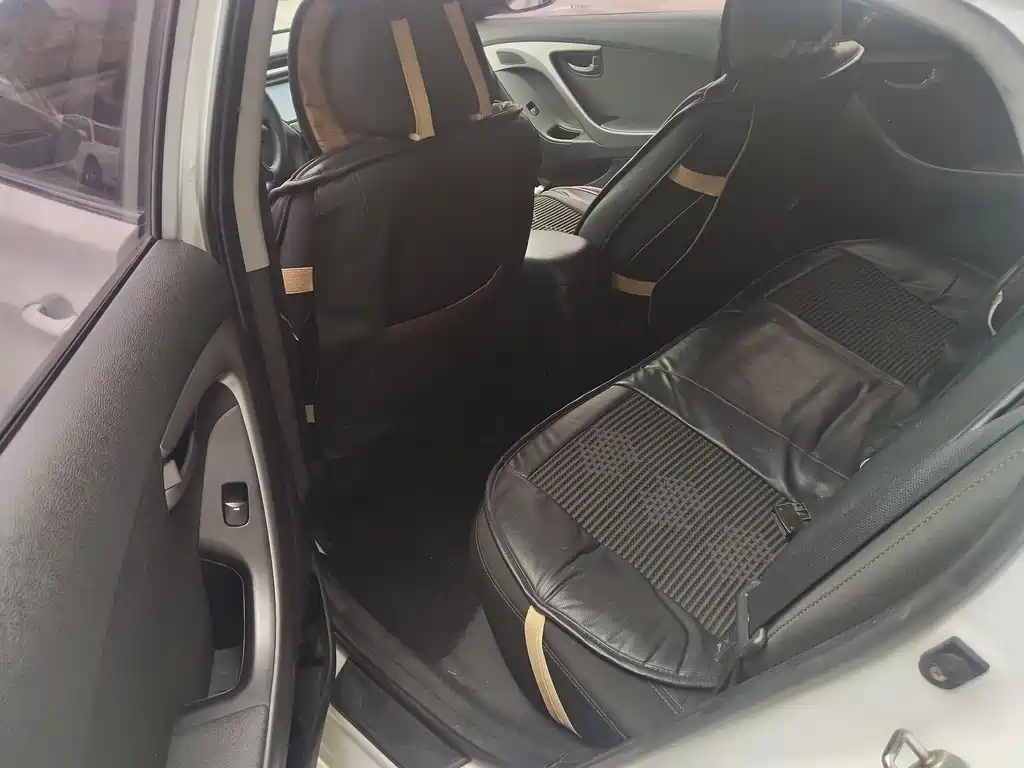 Hyundai Elantra 2016