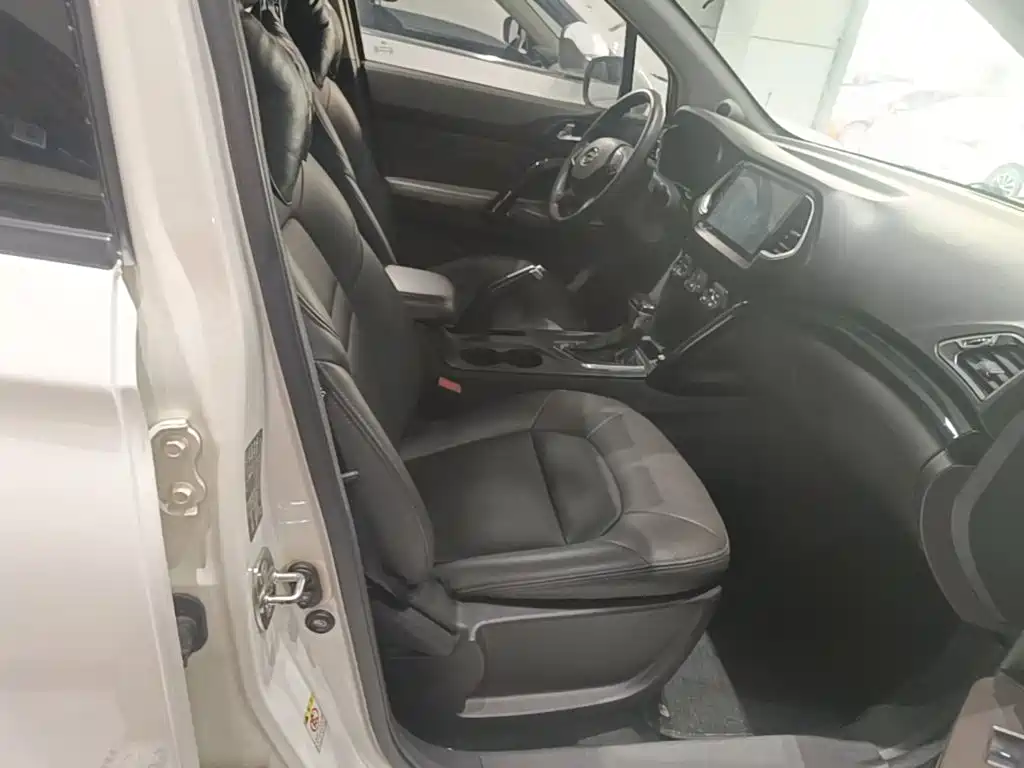 GAC Trumpchi GS4 2017 — фото 25