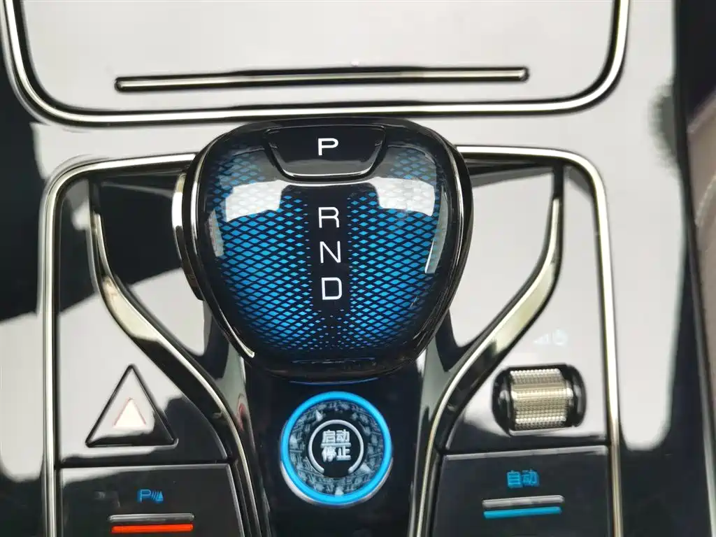 BYD Han 2024 — фото 13
