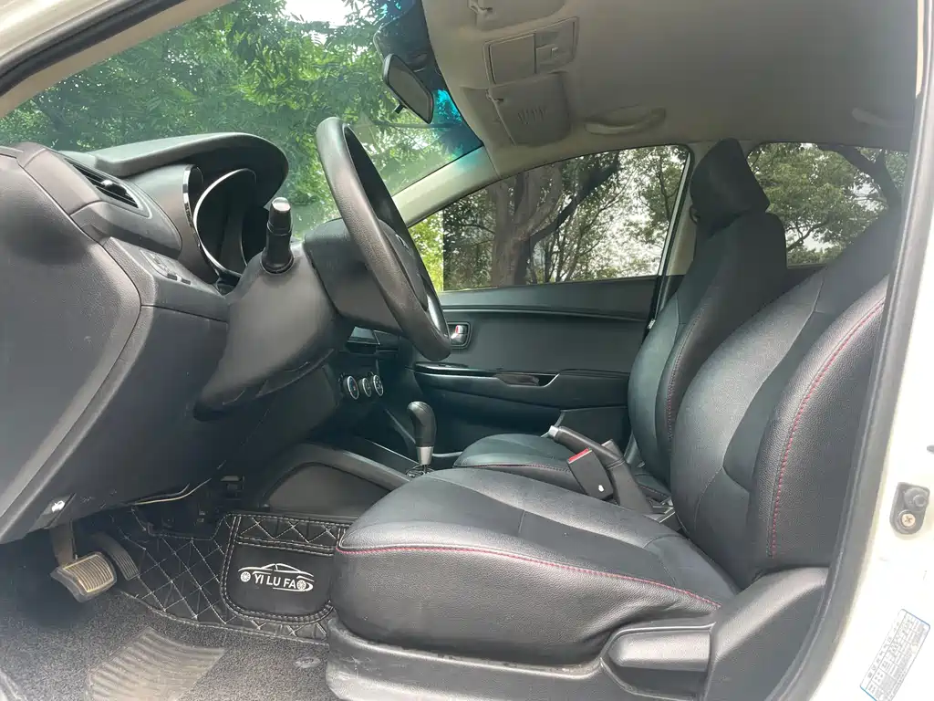 Kia K2 2015