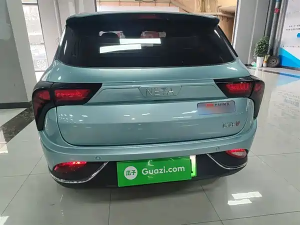 Neta V 2022