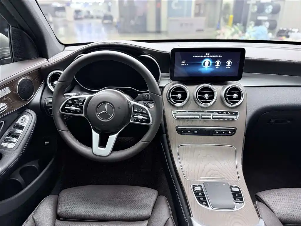 Mercedes-Benz GLC 2020 — фото 14