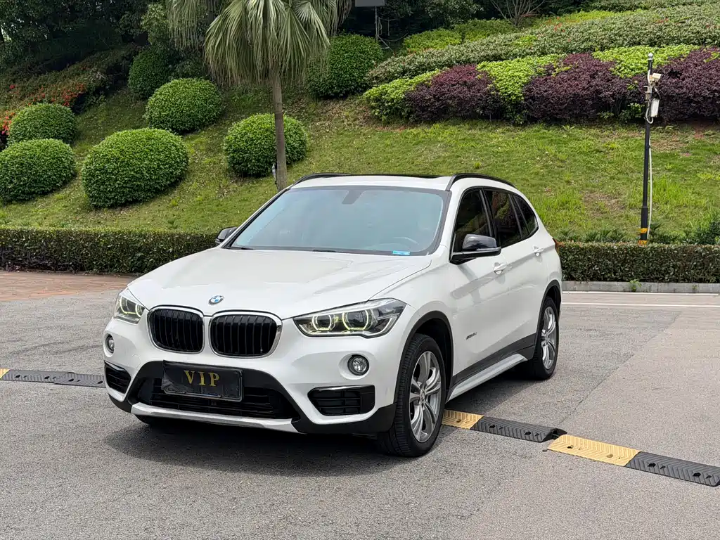 BMW X1 2018 — фото 1