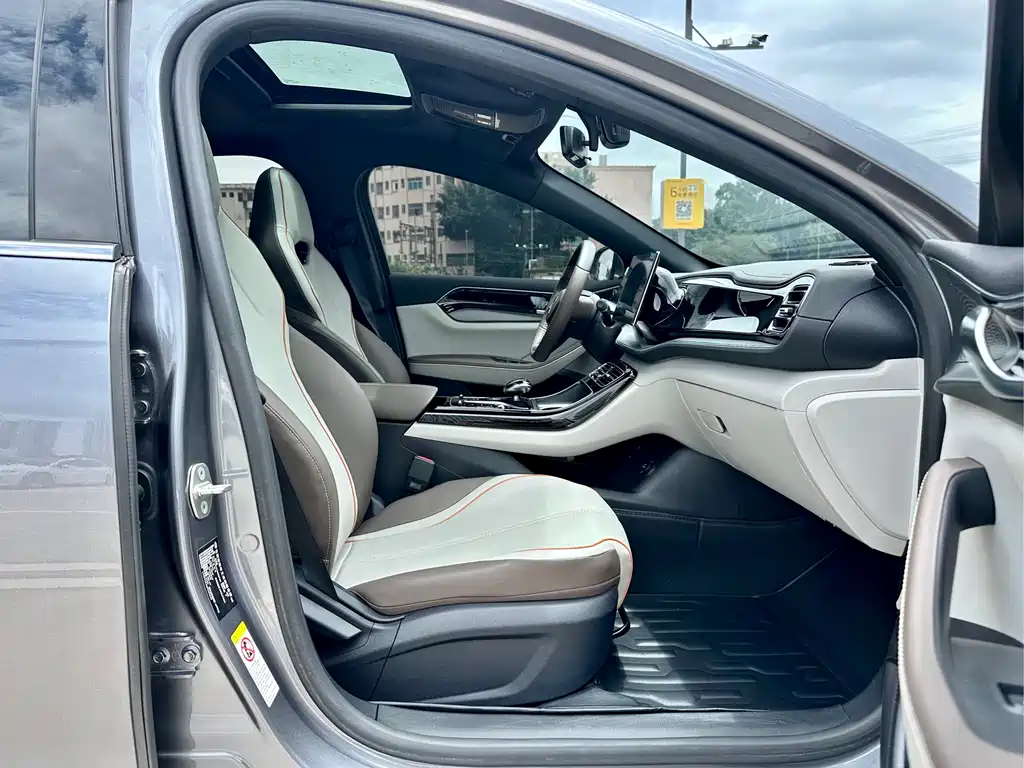 BYD Qin PLUS 2023 — фото 16