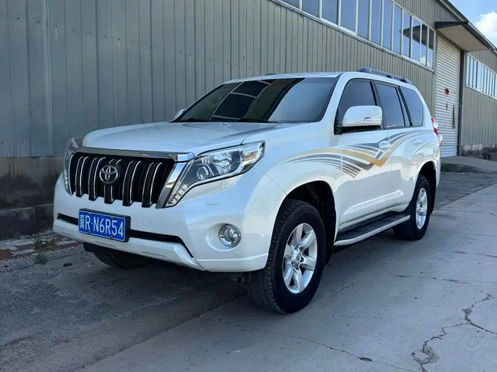Toyota Prado 2017 — фото 1