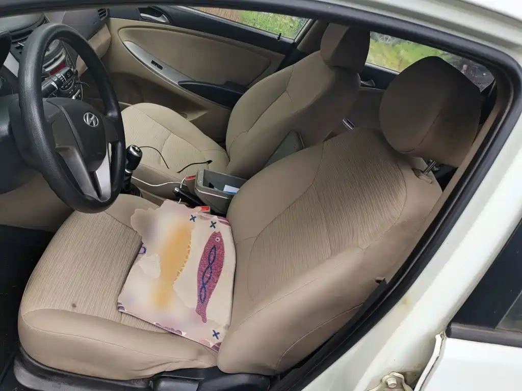 Hyundai Verna 2015 — фото 12