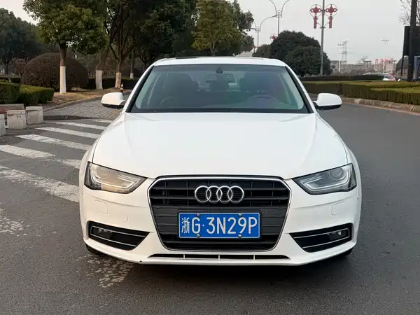 Audi A4L 2016