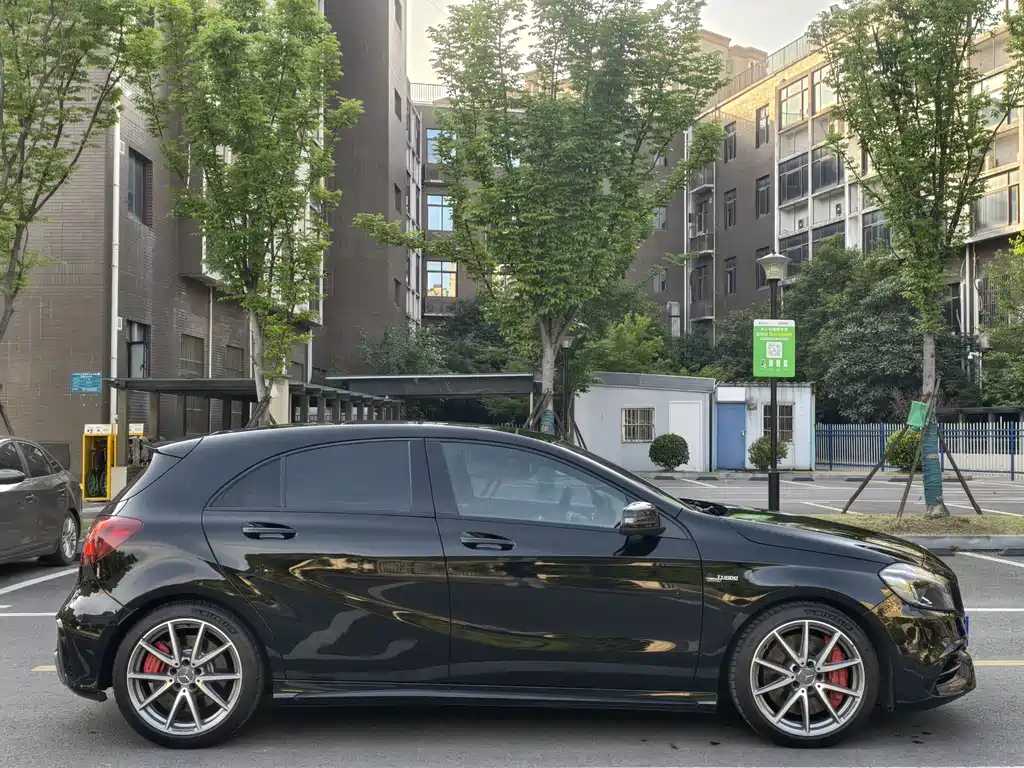 Mercedes-Benz A-Class AMG 2018 — фото 4