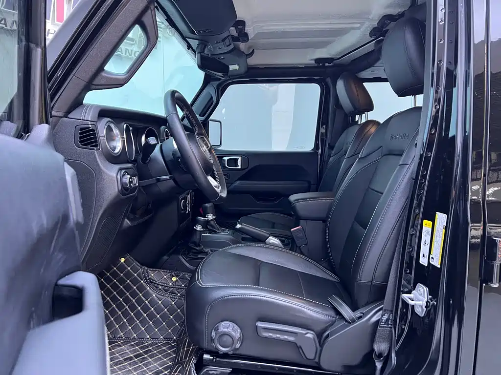 Jeep Wrangler 2019 — фото 13