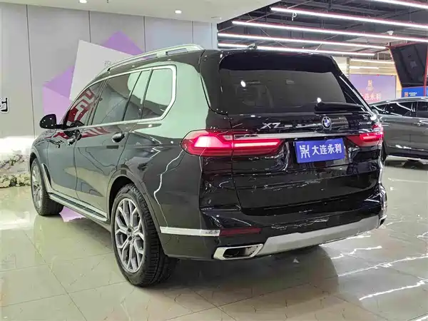 BMW X7 2022