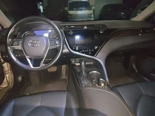 Toyota Camry 2019