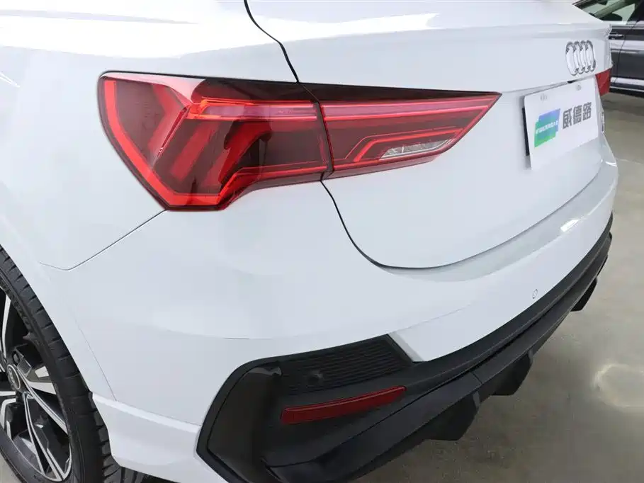 Audi Q3 Sportback 2022 — фото 34
