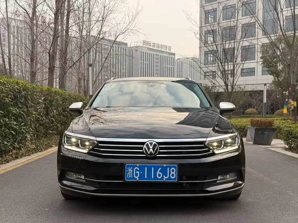Volkswagen Viloran 2016