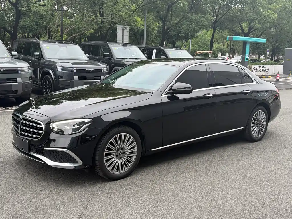 Mercedes-Benz E-Class 2024