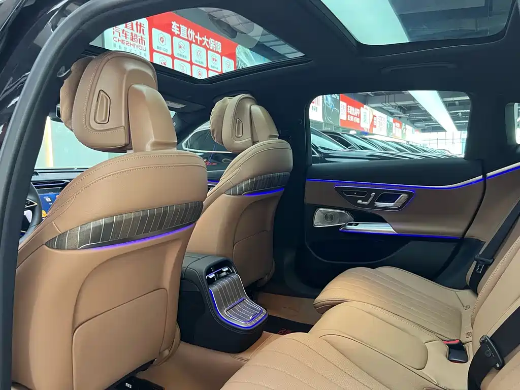 Mercedes-Benz E-Class 2025 — фото 11