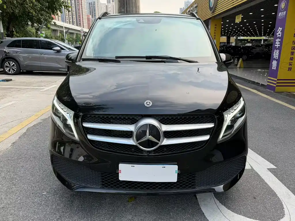 Mercedes-Benz V-Class 2022 — фото 2