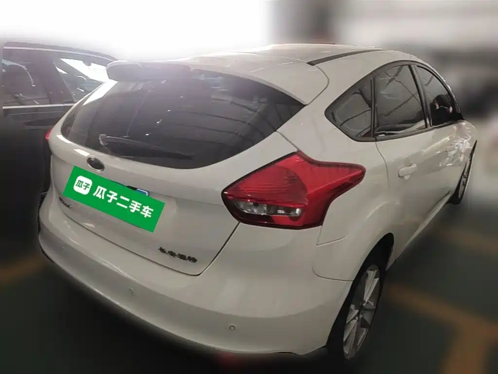 Ford Focus 2016 — фото 12