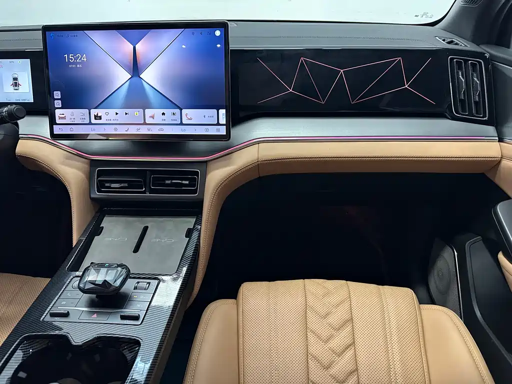 BYD Song L DM-i 2025 — фото 16