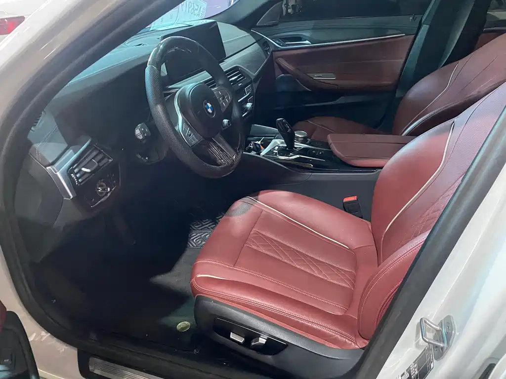 BMW 5 Series 2023