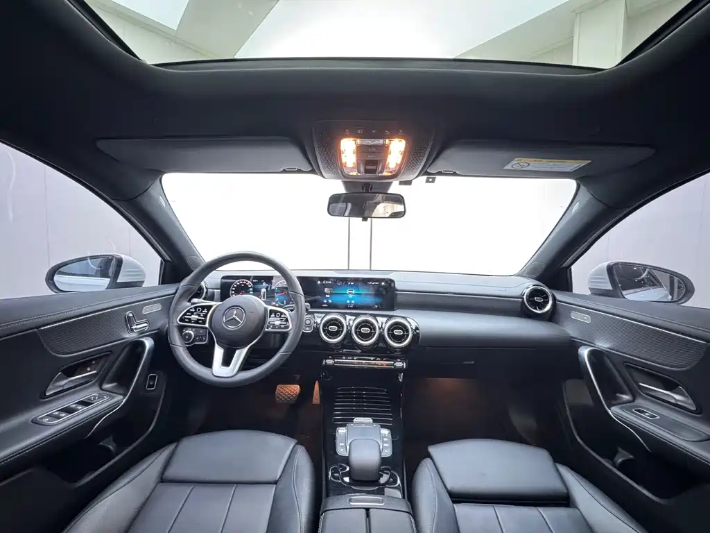 Mercedes-Benz A-Class 2022 — фото 16
