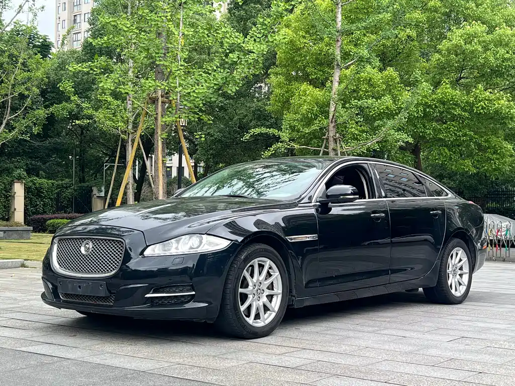 Jaguar XJ 2012