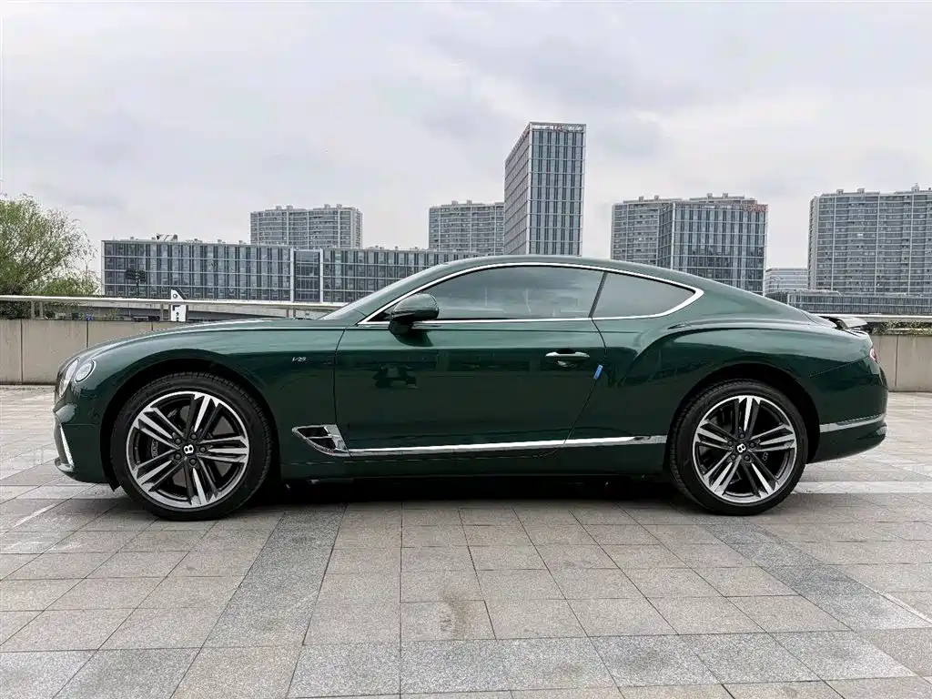 Bentley Continental 2022 — фото 2