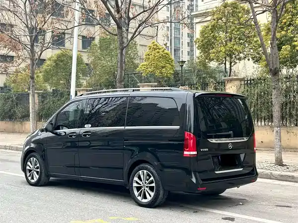 Mercedes-Benz V-Class 2023