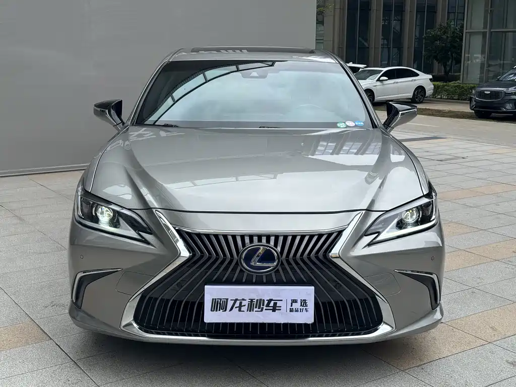 Lexus ES 2020 — фото 3