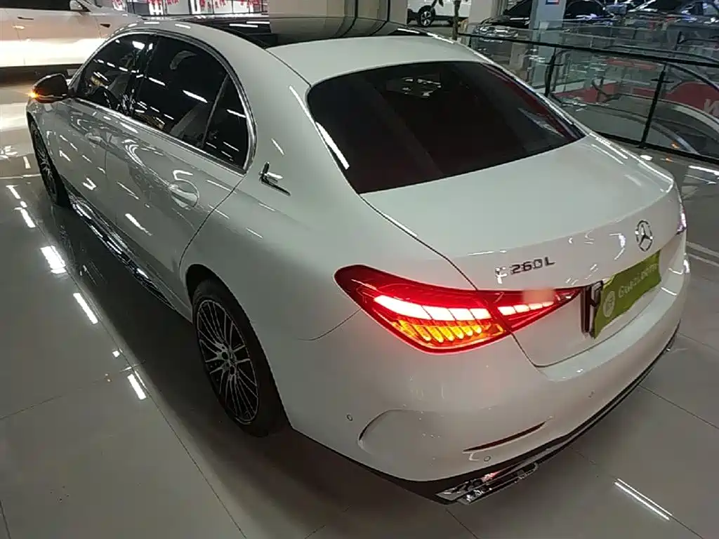 Mercedes-Benz C-Class 2023 — фото 5