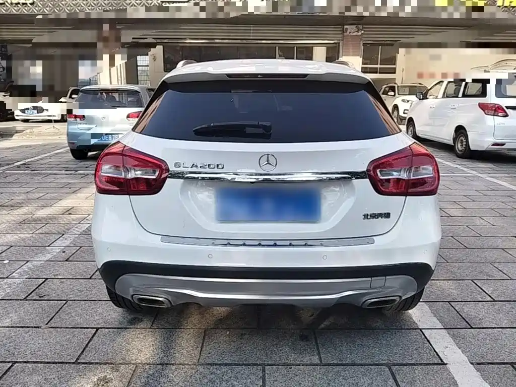 Mercedes-Benz GLA 2016